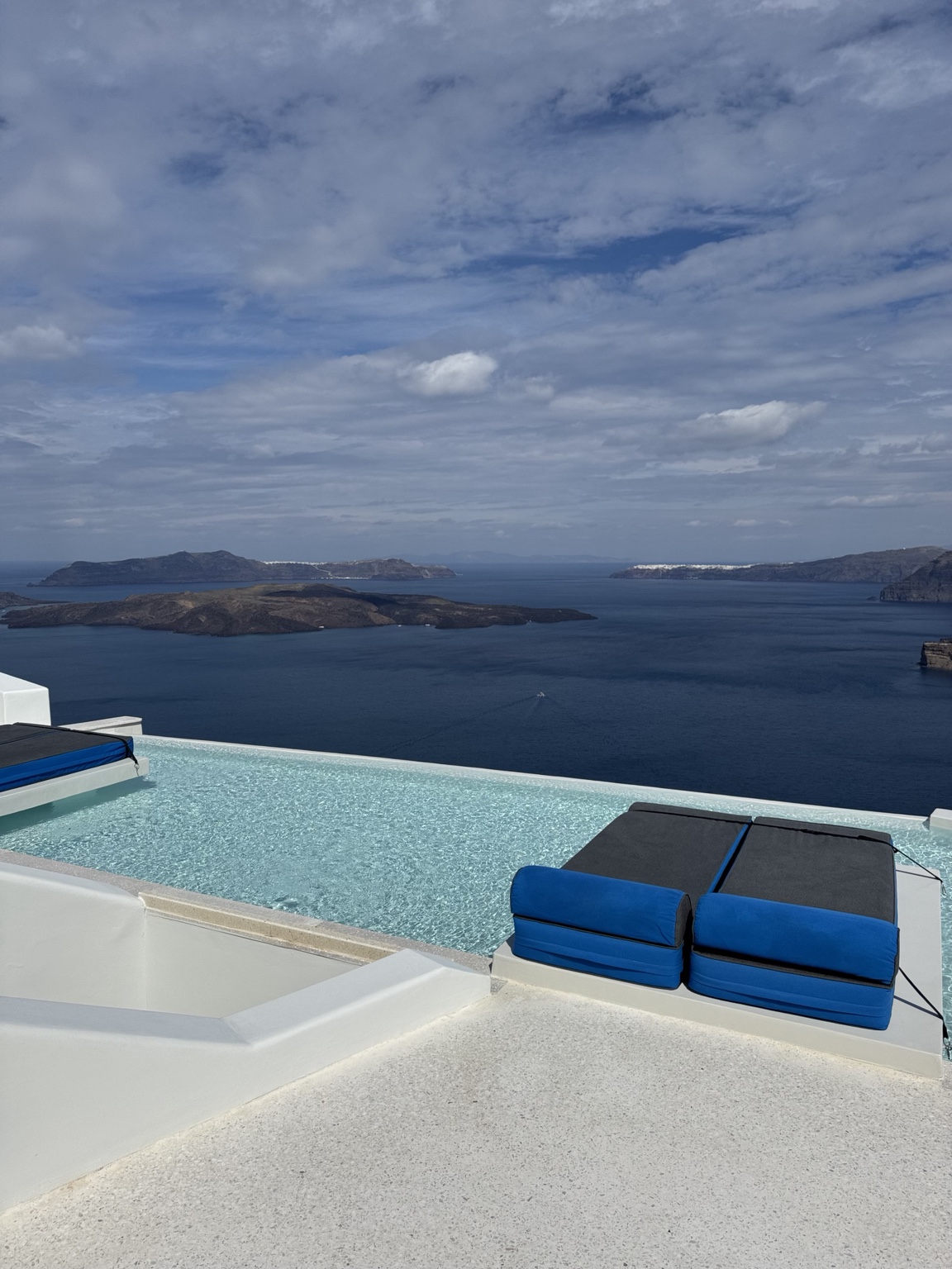 Pool overlooking the caldera in Santorini